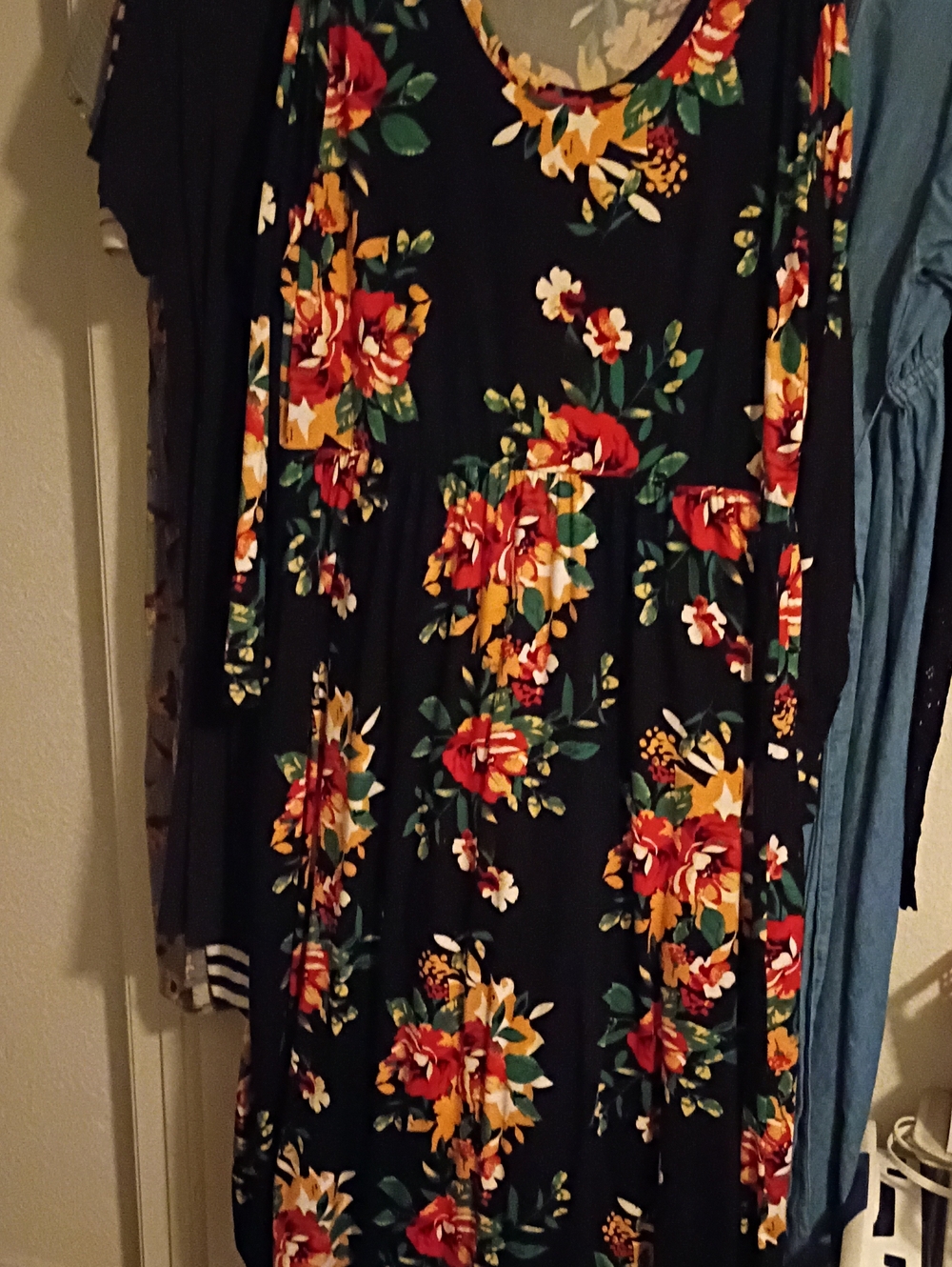 Floral Black Scoop-Neck Women’s Dress